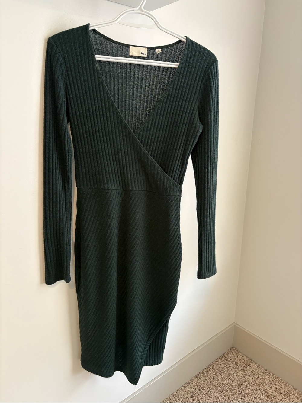 Aritzia | Wilfred Free Ribbed Sweater Dress in Forest Green - Size S
